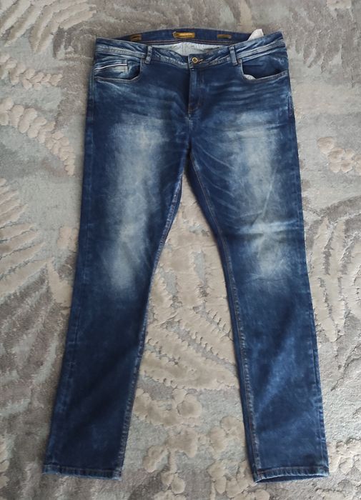 Blugi albaștrii Denim History