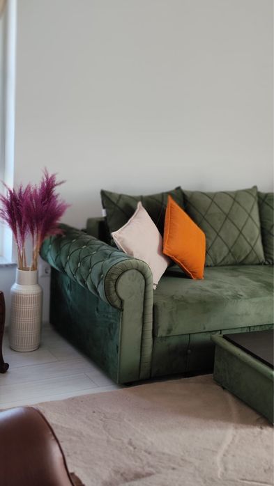 Vand canapea extensibila cu lada depozitare