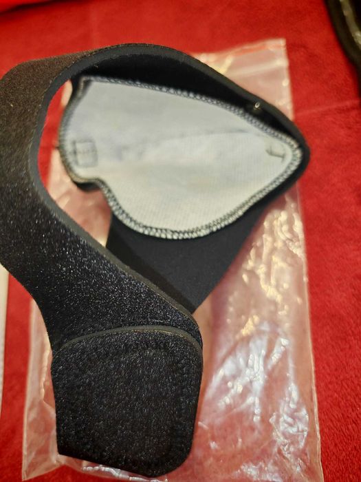 Tricou ciclism, pantaloni, pantofi, masca