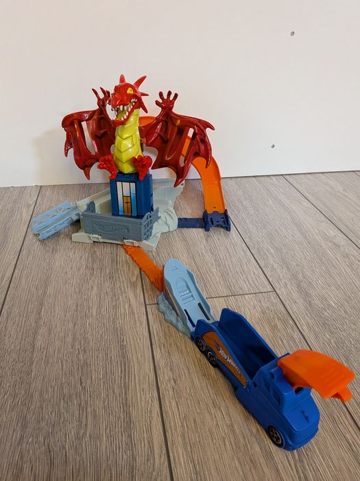 Set Hot Wheels Dragon Blast