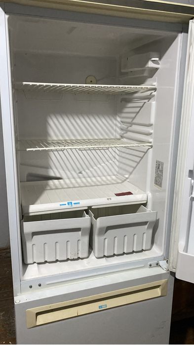 Холодильник 2-х камерный