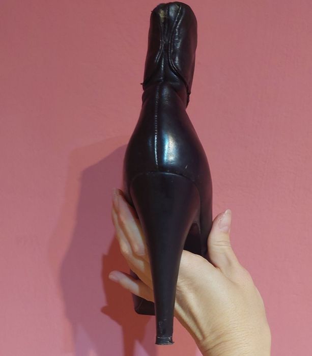 Botini piele naturală, mărime 38.