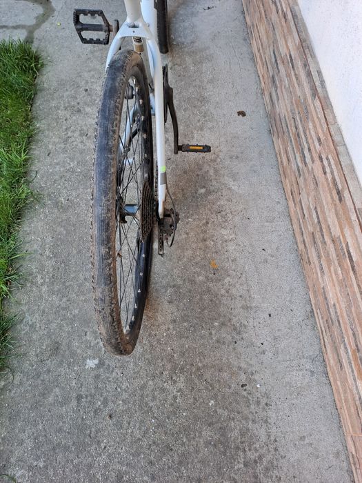 Vând bicicletă riverside 900