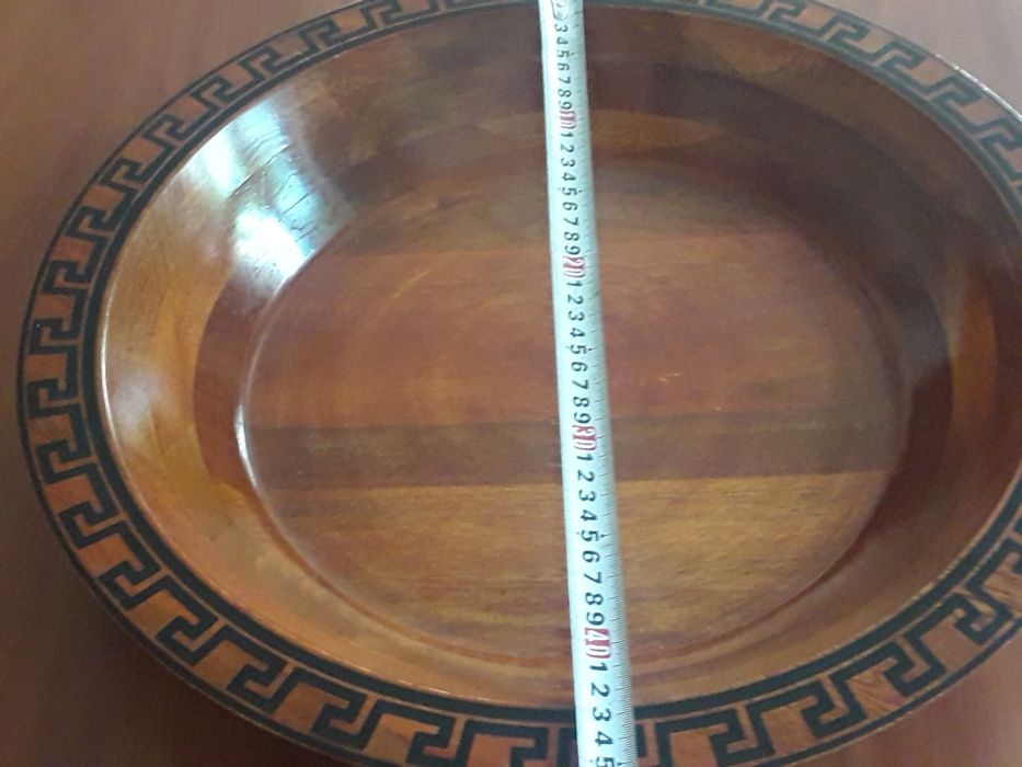 Агаш   табактар сатылады.