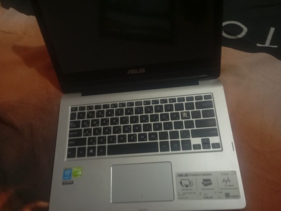 Laptop Asus TP300L