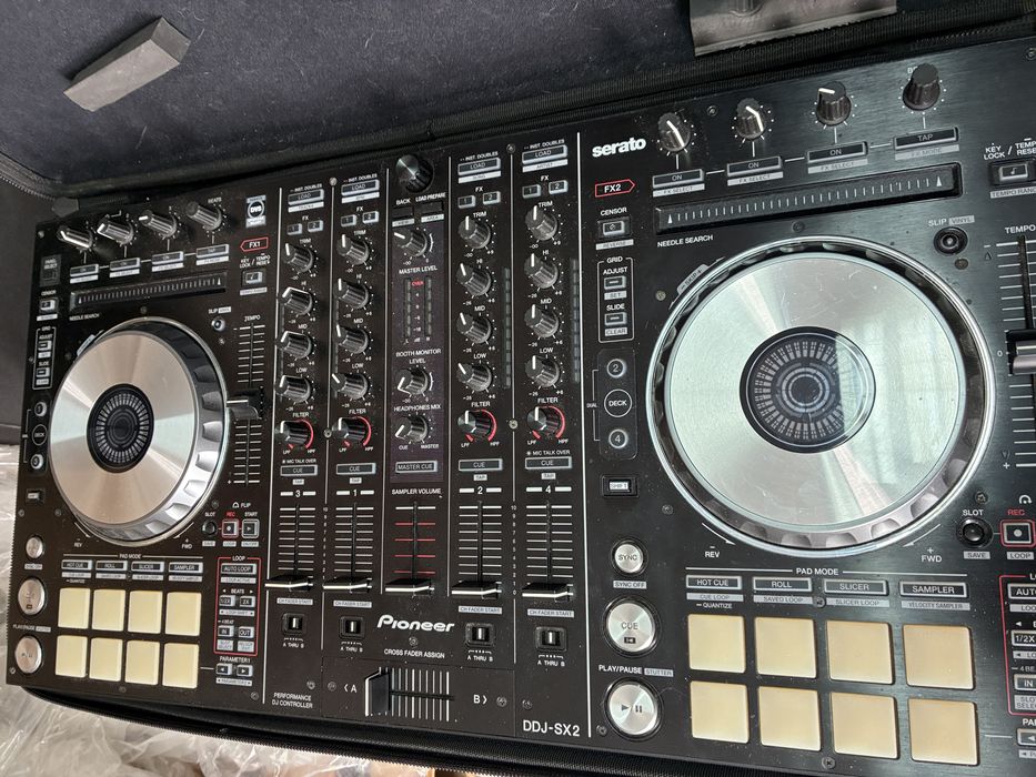 Pioneer DDJ SX2 конзола