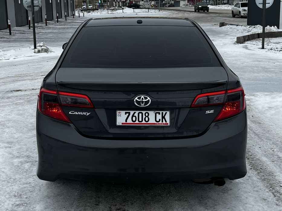 Продам камри 2012 SE