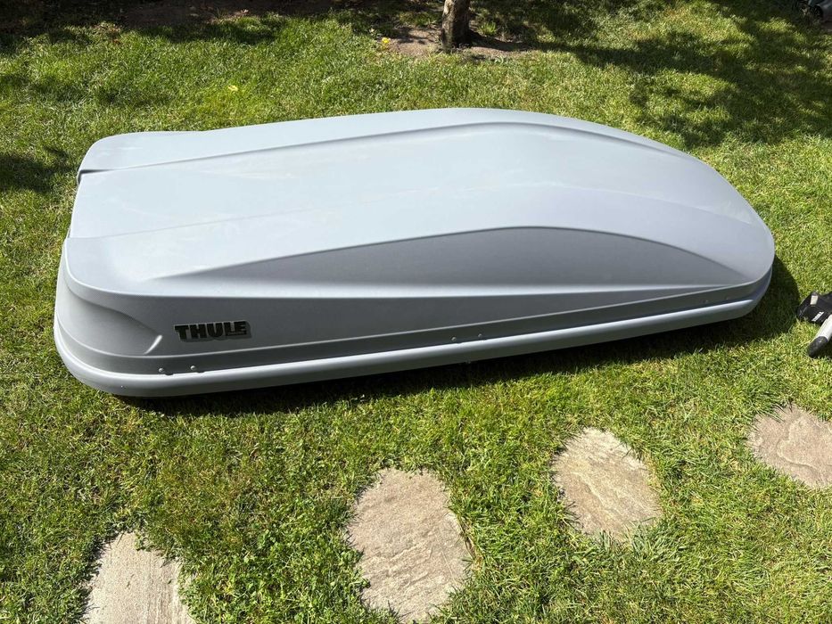 set thule: cutie portbagaj, bare transversale si picioare de prindere
