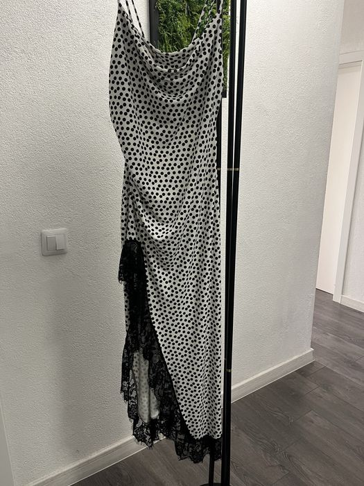 Уникални обувки с рокля Zara