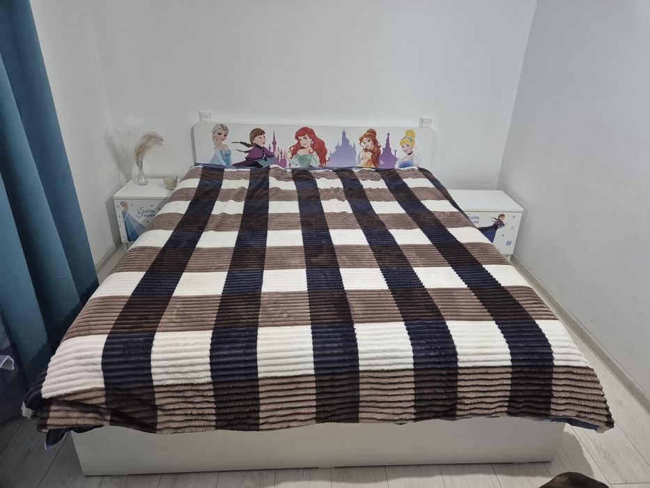 Dormitor model prințese