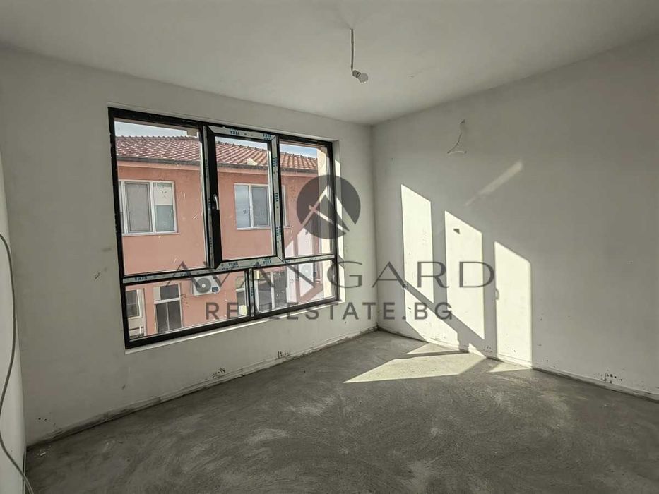 Продава се Тристаен апартамент в с. Белащица, Област Пловдив - 102 кв.м за 1500 €/кв.м - Снимка #4