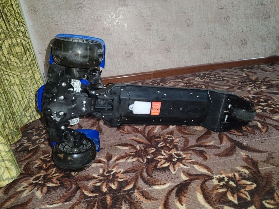 фирменный Китай оригинал в отличном состоянии.