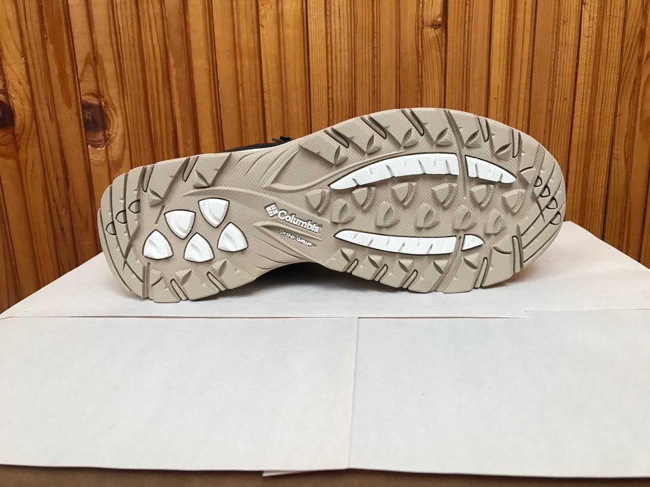 Продам женские ботинки Columbia