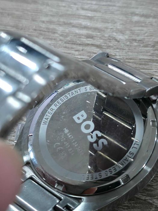Часовник Boss Volane