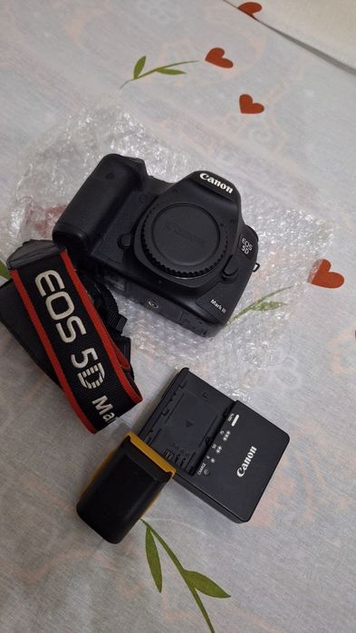 Canon 5D mark 3 body sotiladi yangi holatda