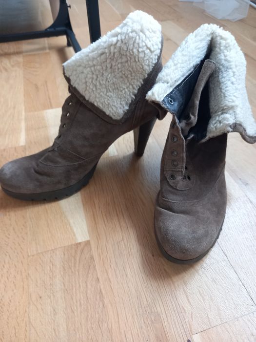 Подарявам боти и чанта