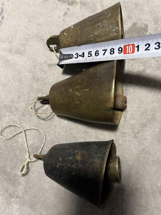 продавам три броя камбани ( чанове )