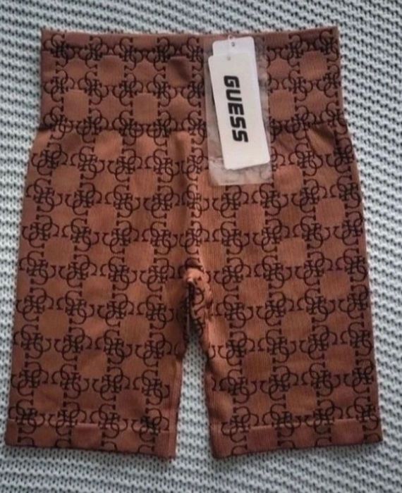 Спортен клин guess