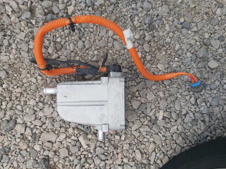 Подгрев на батерията, нагревател. Тесла модел S85 2015 г.