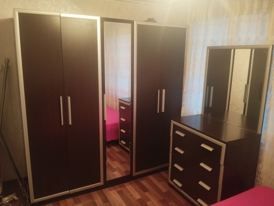 Продам спальный гарнитур