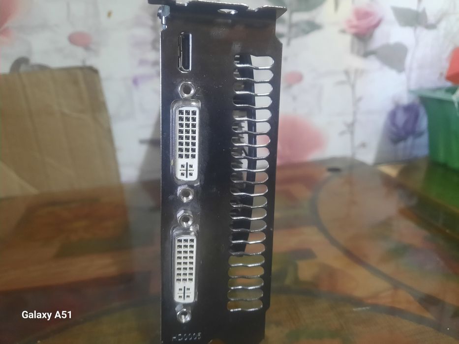 GTX 460 1GB gigabyte OC