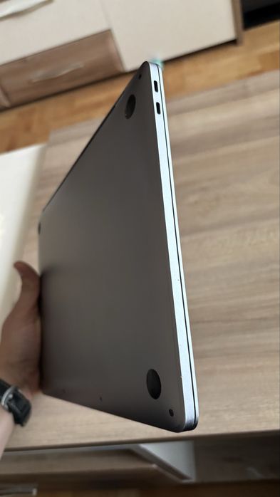 Macbook pro 13 16GB/256GB ; 2017 Model A1708