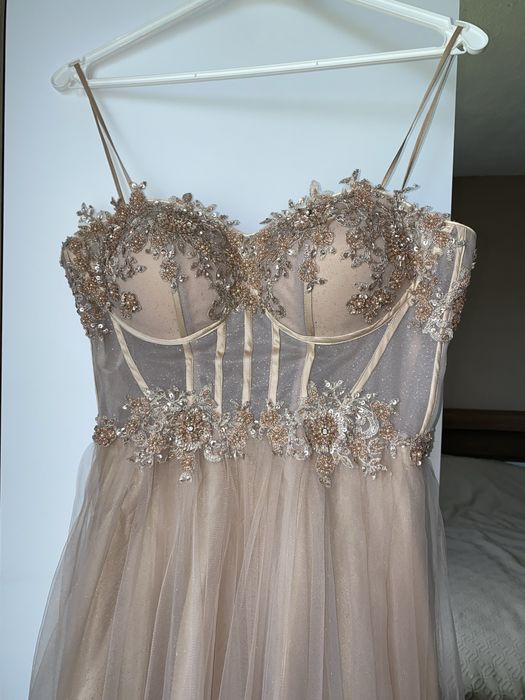 Дълга официална рокля