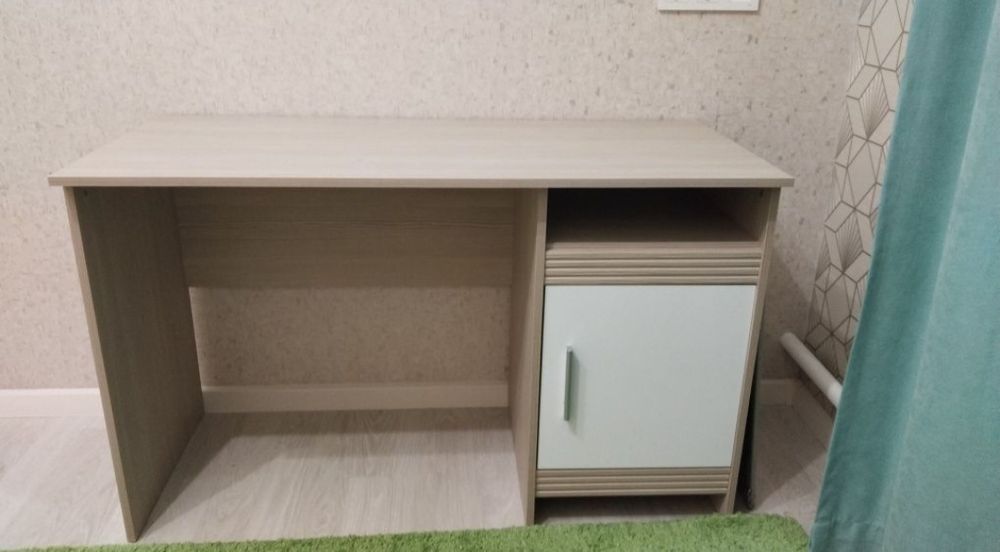 Письменный стол новый