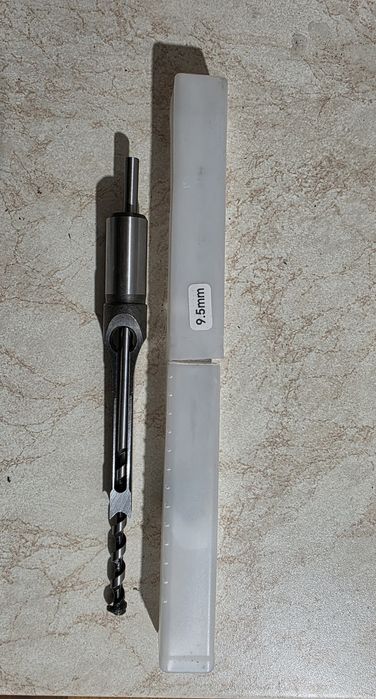 Длето кухо с свредло.