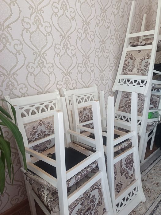 Продам Стулья для зала.