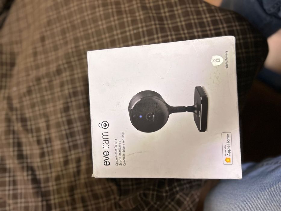 Cameră de supraveghere audio/video pentru interior inteligentă