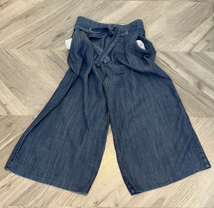 Pantaloni largi 3/4 Mango de damă