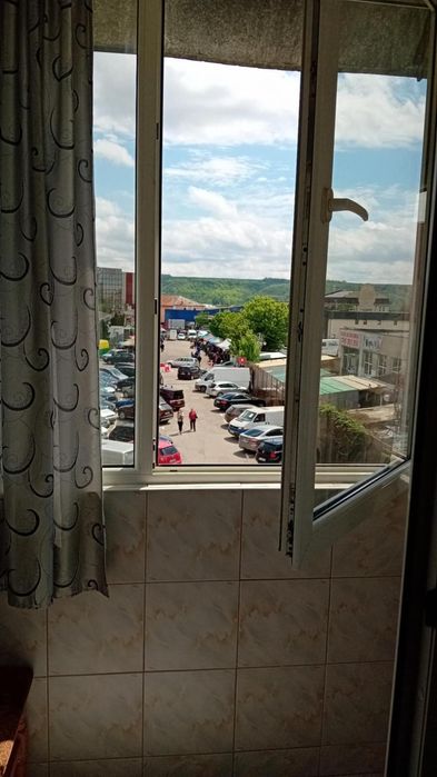 Vând apartament 3 camere