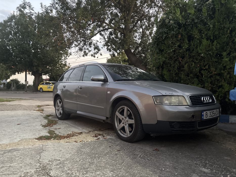 Audi A4 B6 2004 ,2.5 tdi V6 176 коня  обслужена със нови гуми