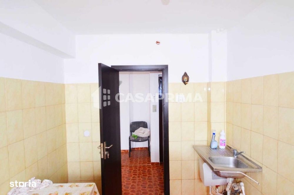 Apartament 2 camere Podu Ros, etaj intermediar, mutare imediata