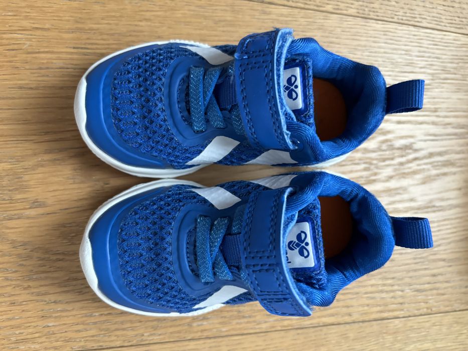 Детски сини маратонки hummel