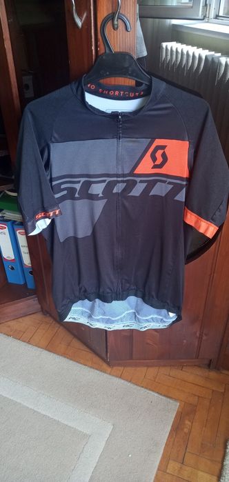 Tricou Scott marime  L