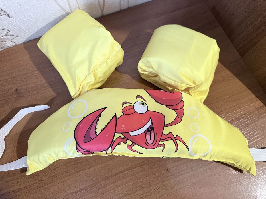 Плавательный жилет детский