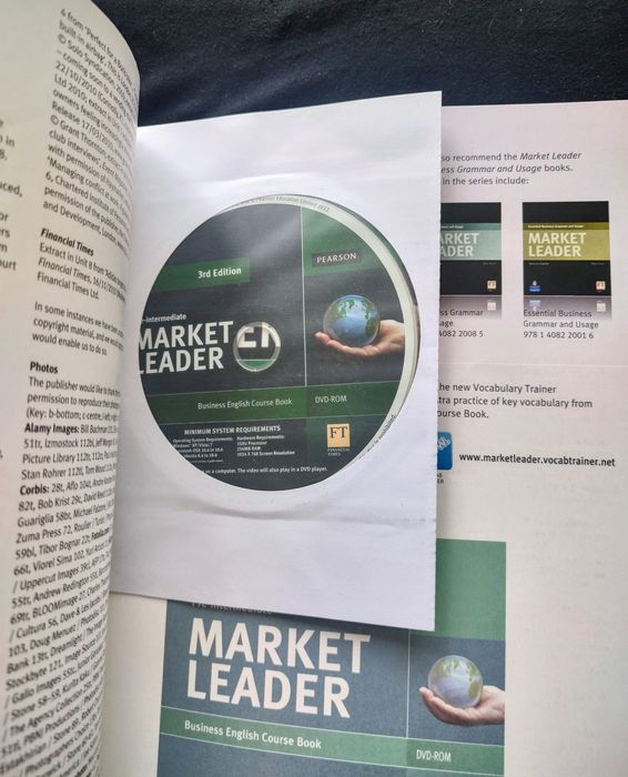 Продава учебник Бизнес английски ниво А2