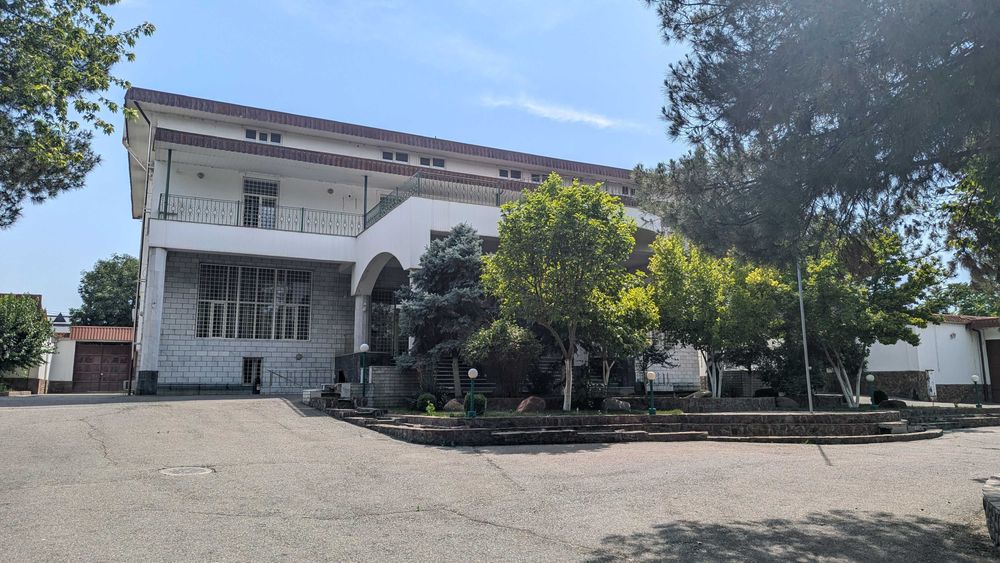 70 соток в центре города (Дархан)