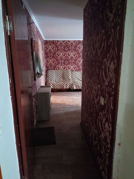 Продам 2х.квартиру.  ул. Айтбаева 33.  Кирпич.