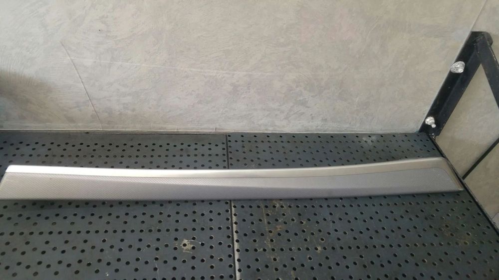 Ornament usa dreapta fata bmw seria 5 f10 f11 805016401