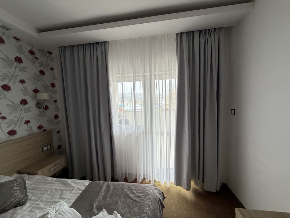 Vand seturi de draperii si perdele