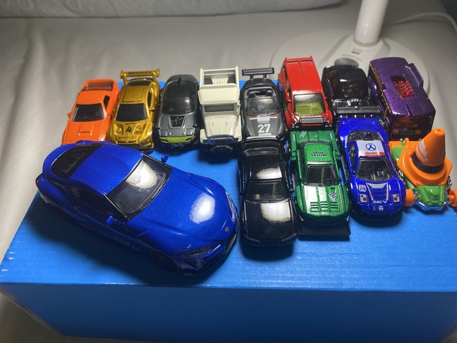 Продам машинки hotwheels, хотвилс и не хотвилс welly , велли