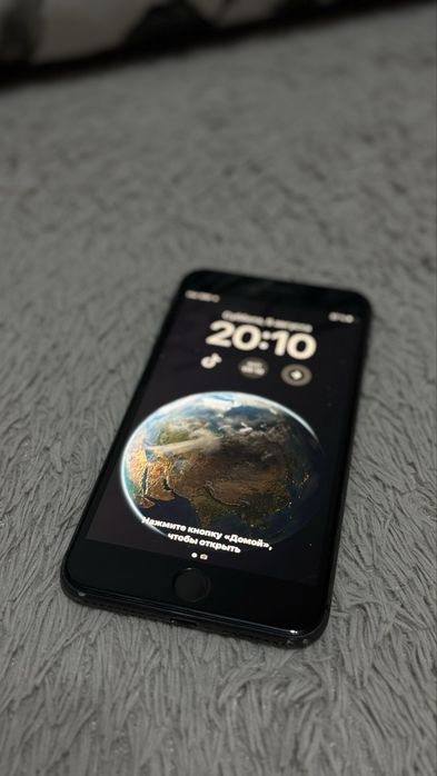 iPhone 8+ в отличном состояний