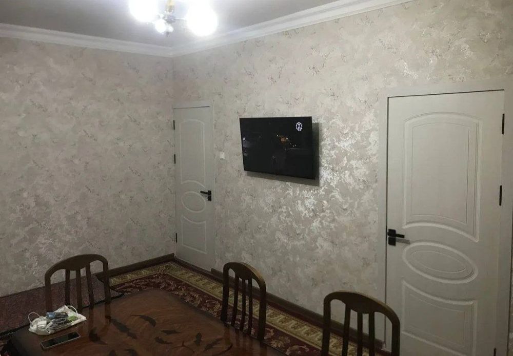 Юнусабад 12 квартал 2/1/4 (50²) продаётся квартира