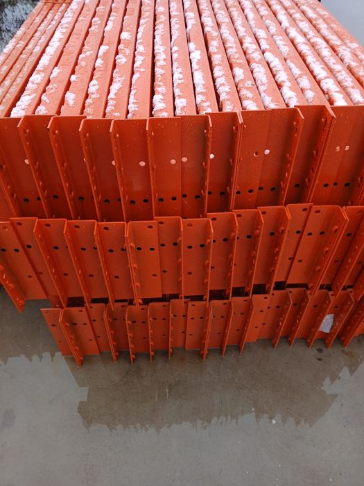 Rafturi metalice diferite modele