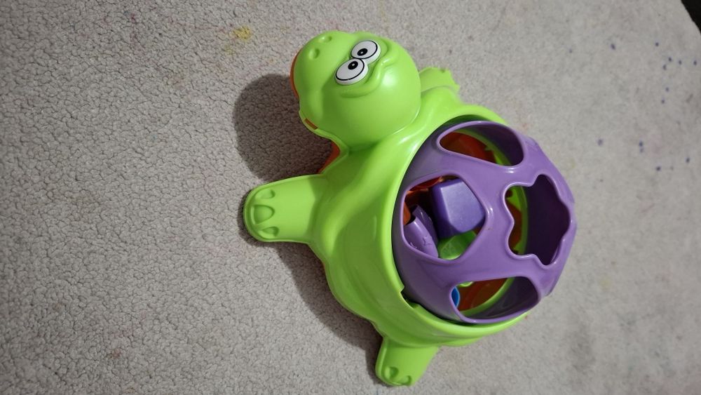 Продам игрушки развивающее