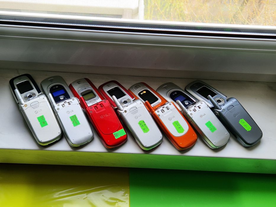 Telefon Lg cu încărcător original