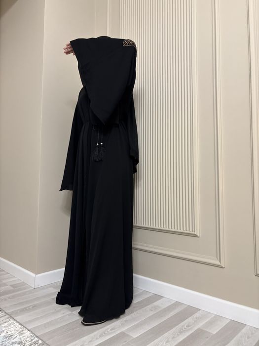 Abaya nalichida holati zo’r yengi kiyilmagan